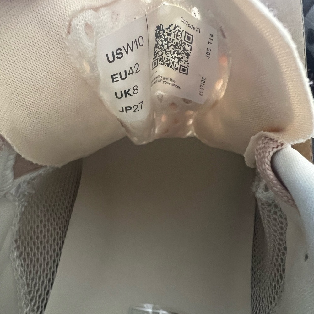 NIB On Cloudmonster Running Shoe Moon / Fawn Women Size 10 - Picture 5 of 7